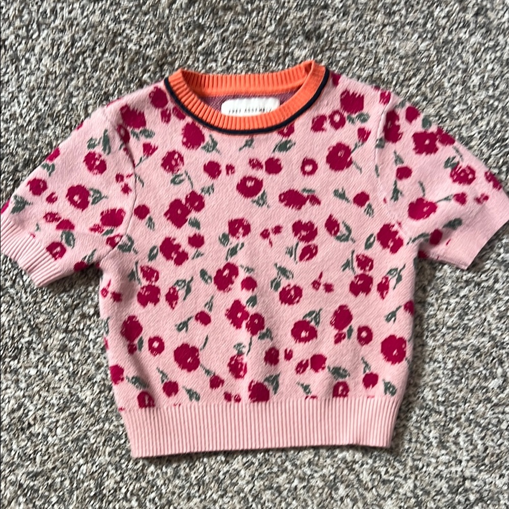 Free Assembly girls sweater